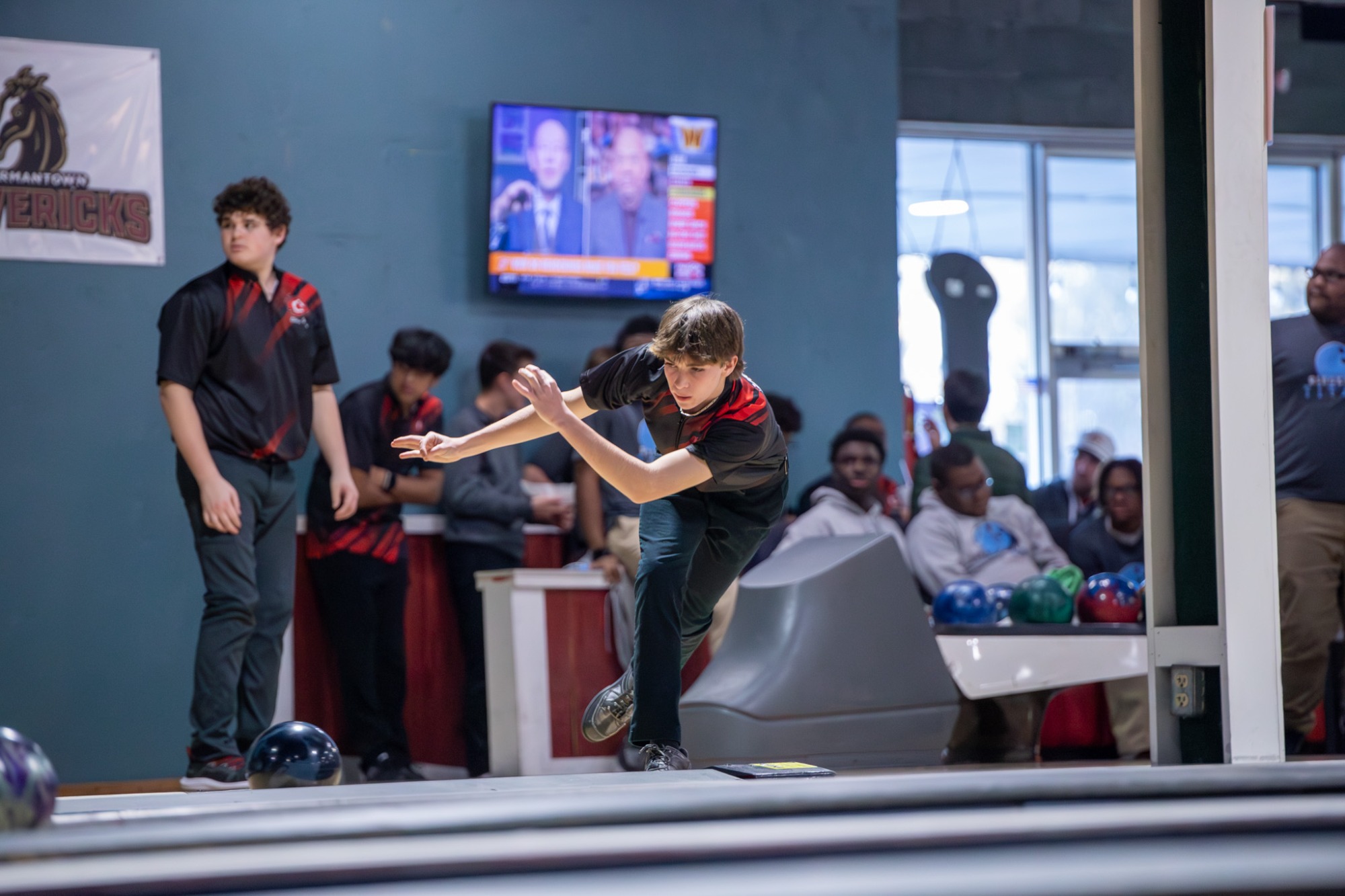 The Clinton High School Bowling teams closed out their regular seasons Thursday evening, sweeping Ridgeland at Indian Lanes. The Lady Arrow Kingpins and the Arrow Kingpins each rolled to 6-0 victories over the Titans, capping the regular season with matching 10-1 overall records.