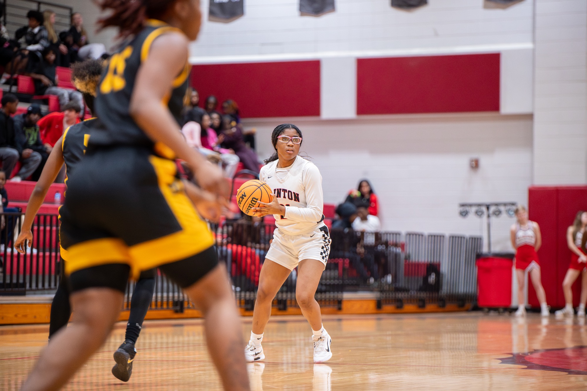 The Clinton Arrow Basketball team returned to Arrow Gym for its MHSAA Region 2-7A opener with the Starkville Yellowjackets on Tuesday night.