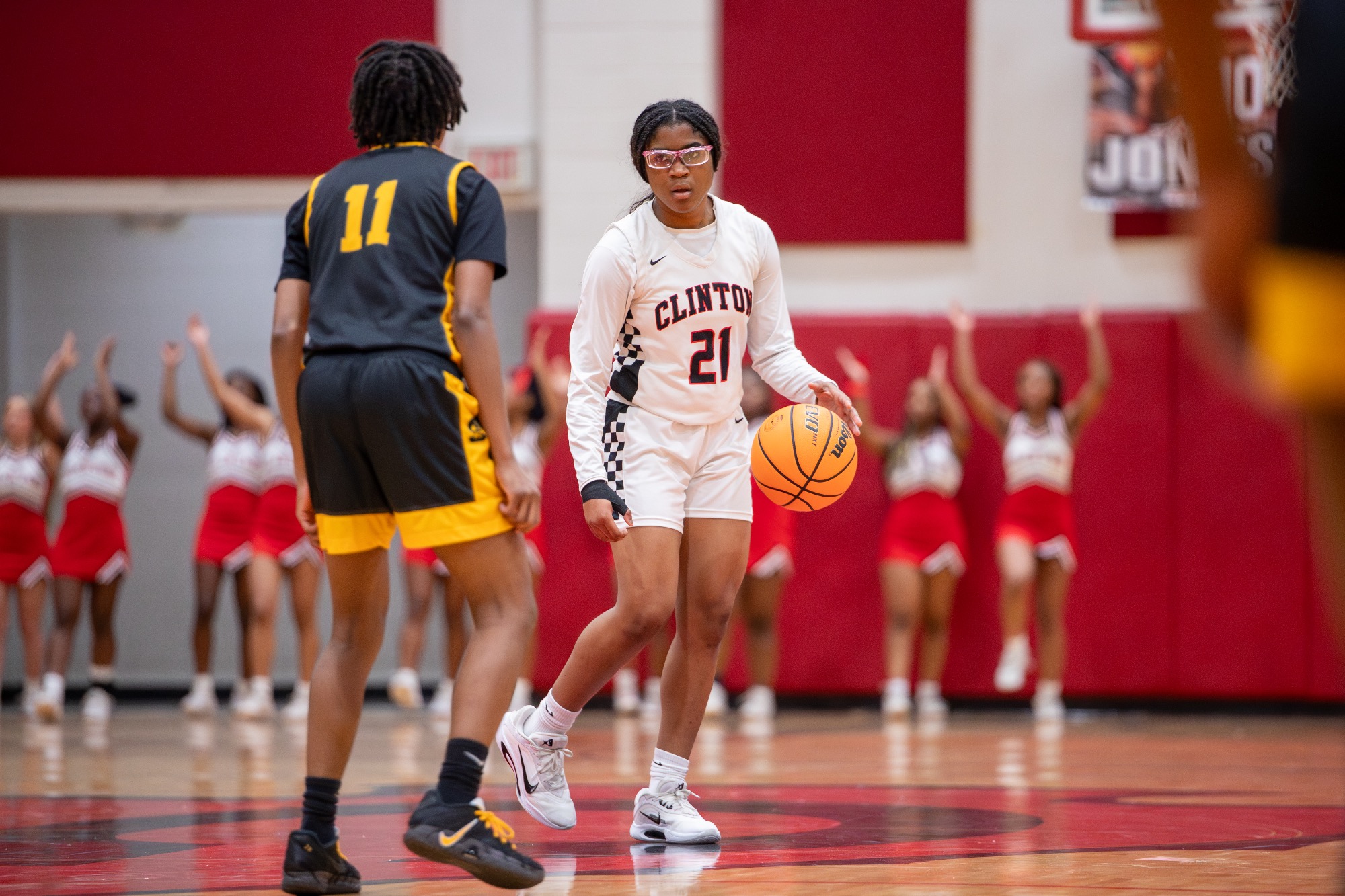 The Clinton Arrow Basketball team returned to Arrow Gym for its MHSAA Region 2-7A opener with the Starkville Yellowjackets on Tuesday night.