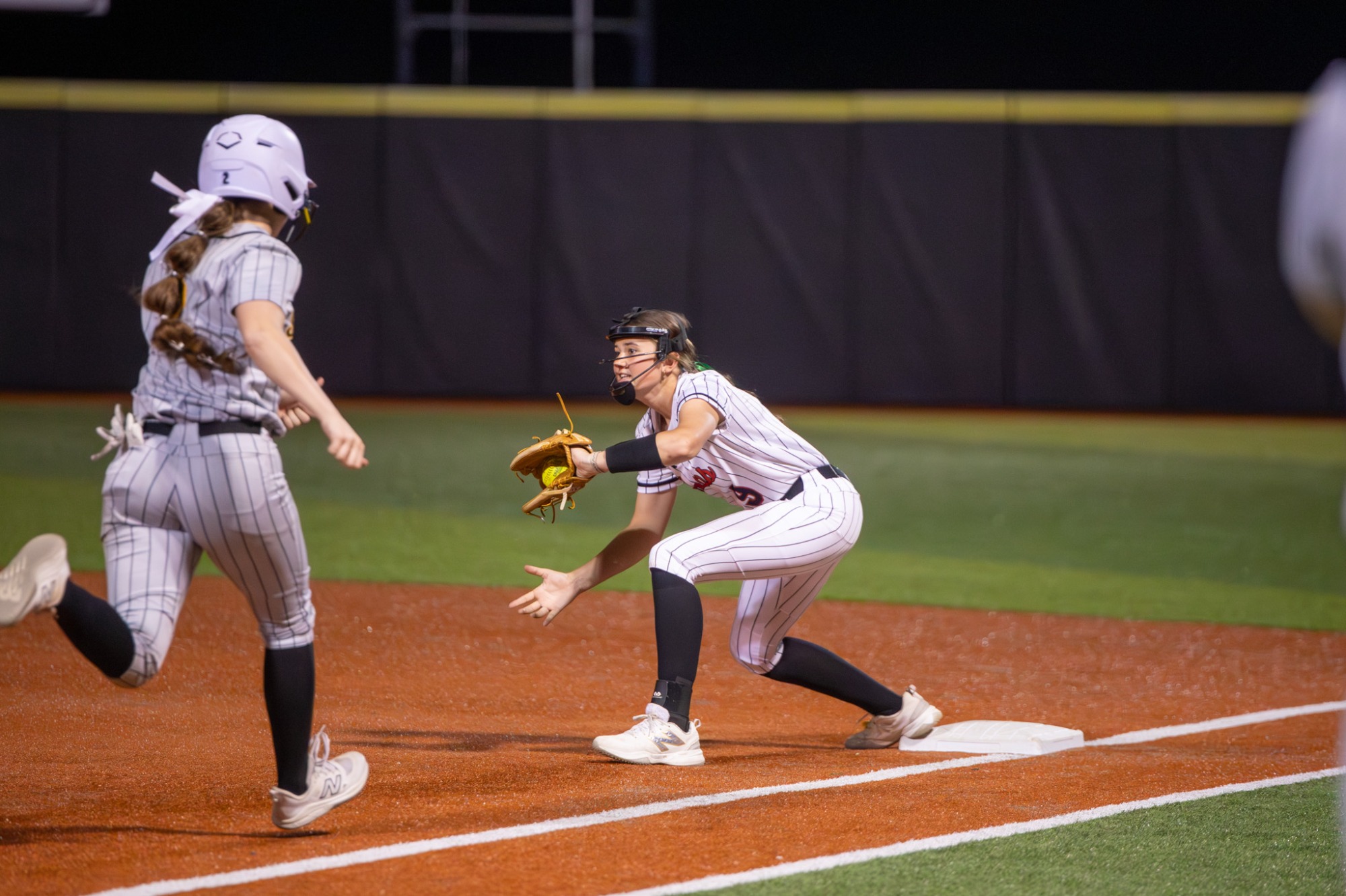 The Clinton High School Softball team won a seesaw contest over the Starkville Lady Jackets, 11-10, in the MHSAA Region 2-7A opener on Thursday night.