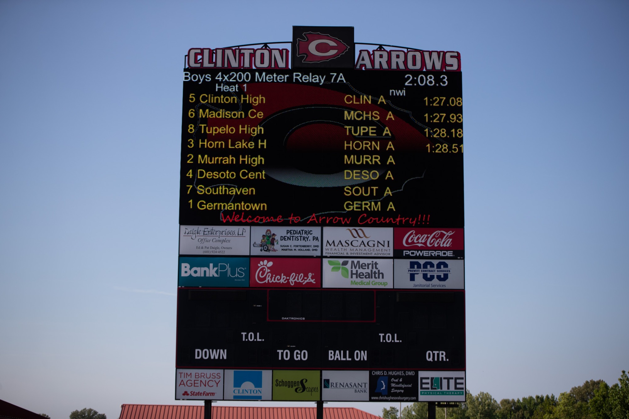 On April 23, the Clinton High School track and field teams continued their postseason success, sweeping the MHSAA Class 7A North State Championships at Arrow Field.