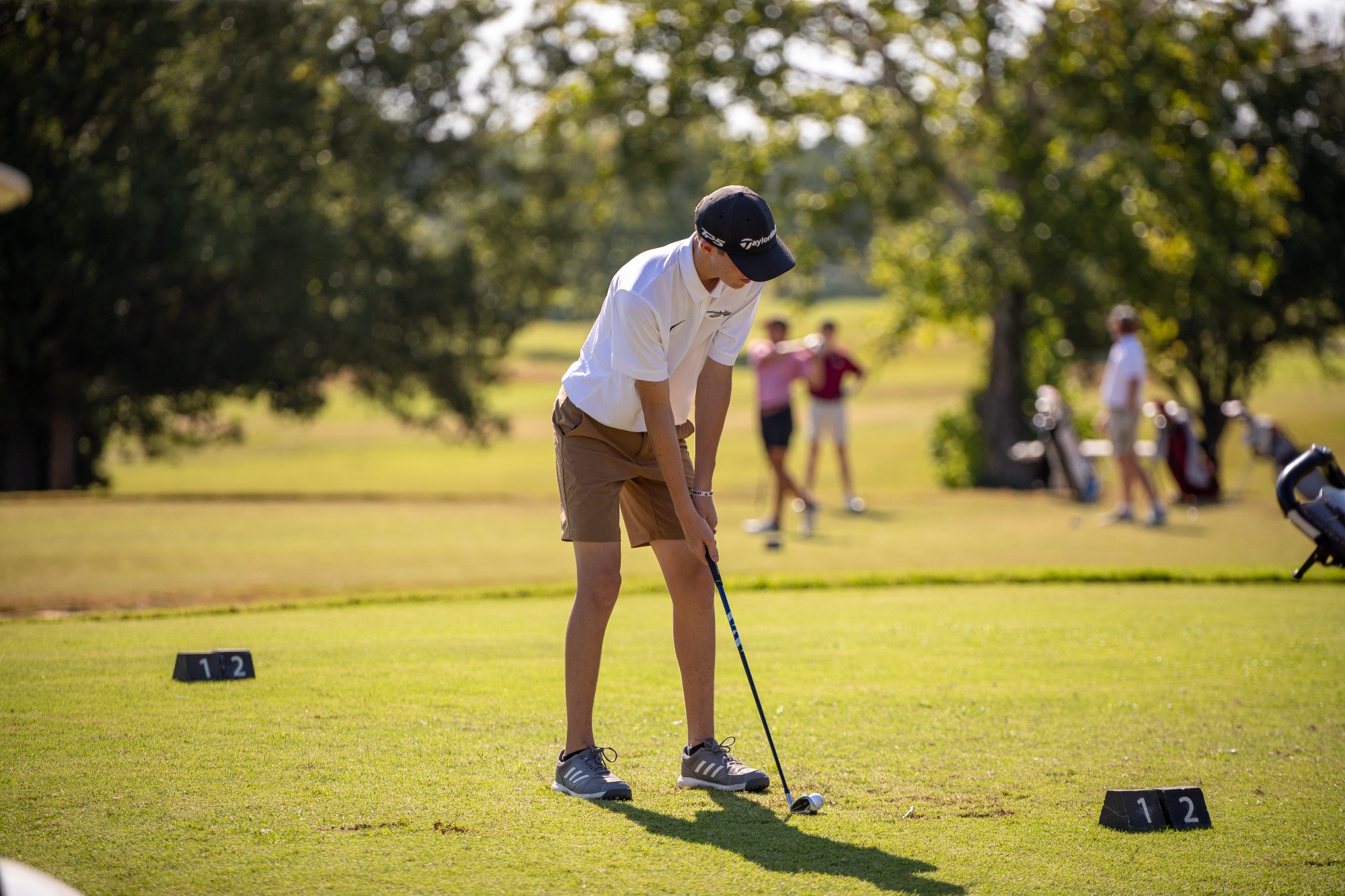 Arrow Golf competed in the Maverick Invitational at Lake Caroline on Thursday, August 20. The top player for Clinton was Cooper Smith, finishing with an 88 with Robert Farr not trailing too far being with a card of 90. This earned Clinton a top ten finish.