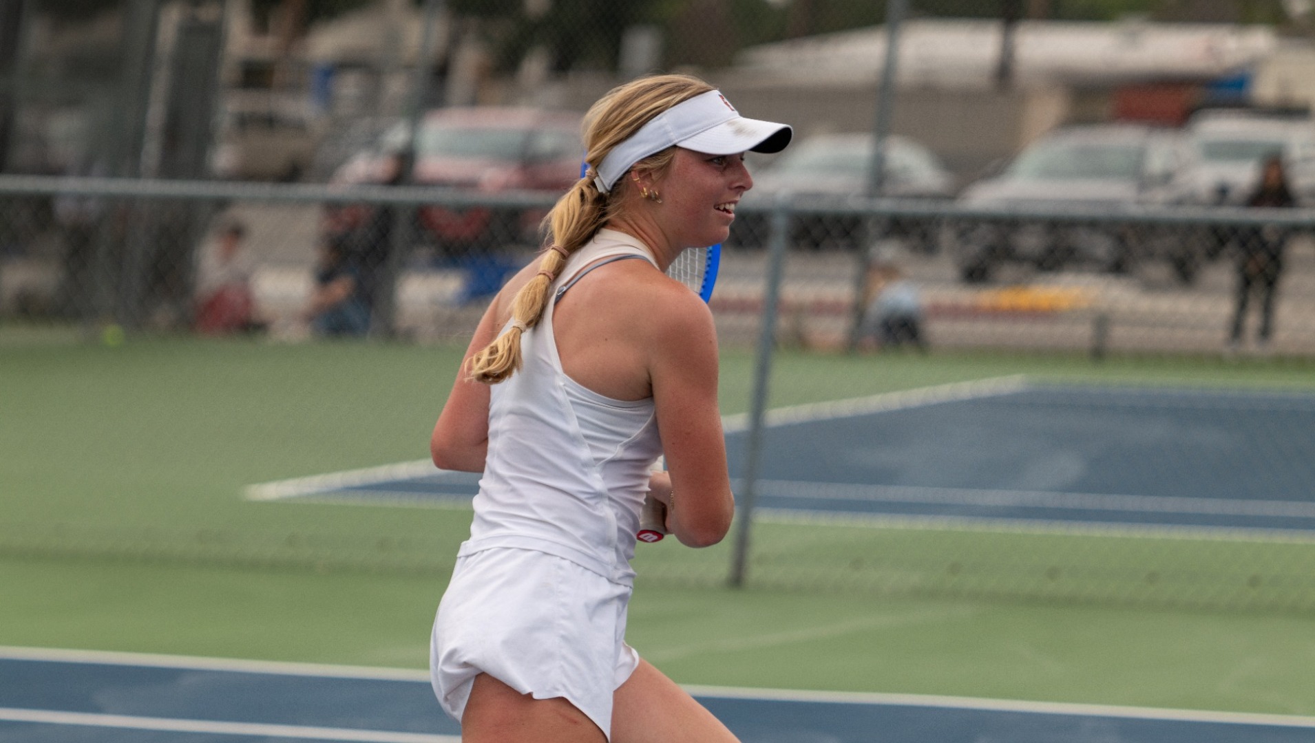 Chloe Schwarz vs UCI