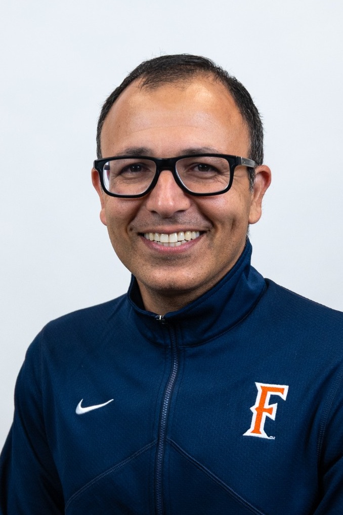 Ali Elmi Headshot