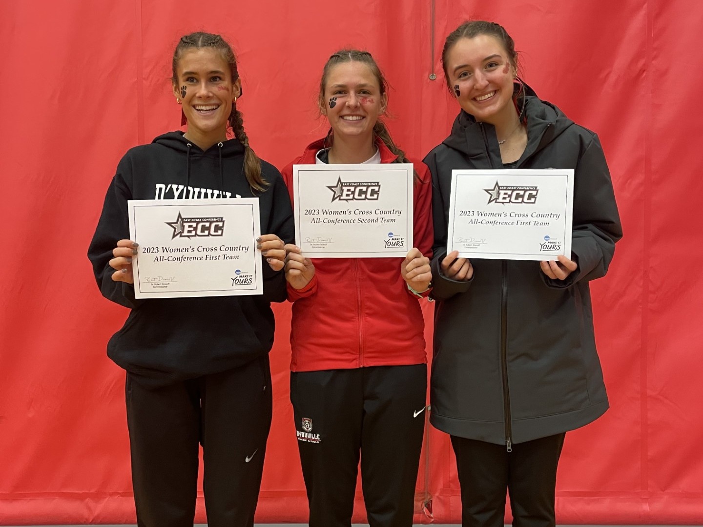 Women's Cross Country Places Third at Conference; Three Saints Named