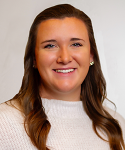 Emma Bernet Headshot