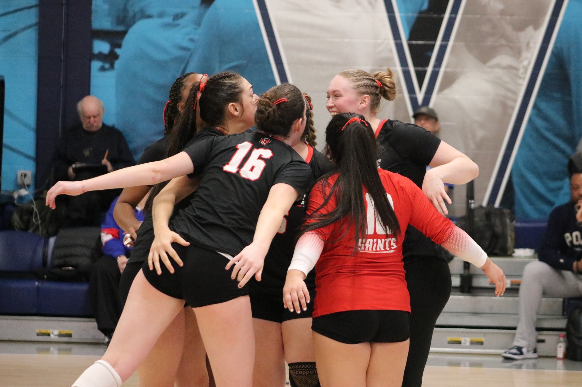 Saints Celebrate a Point 