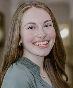 Hannah Pagano headshot