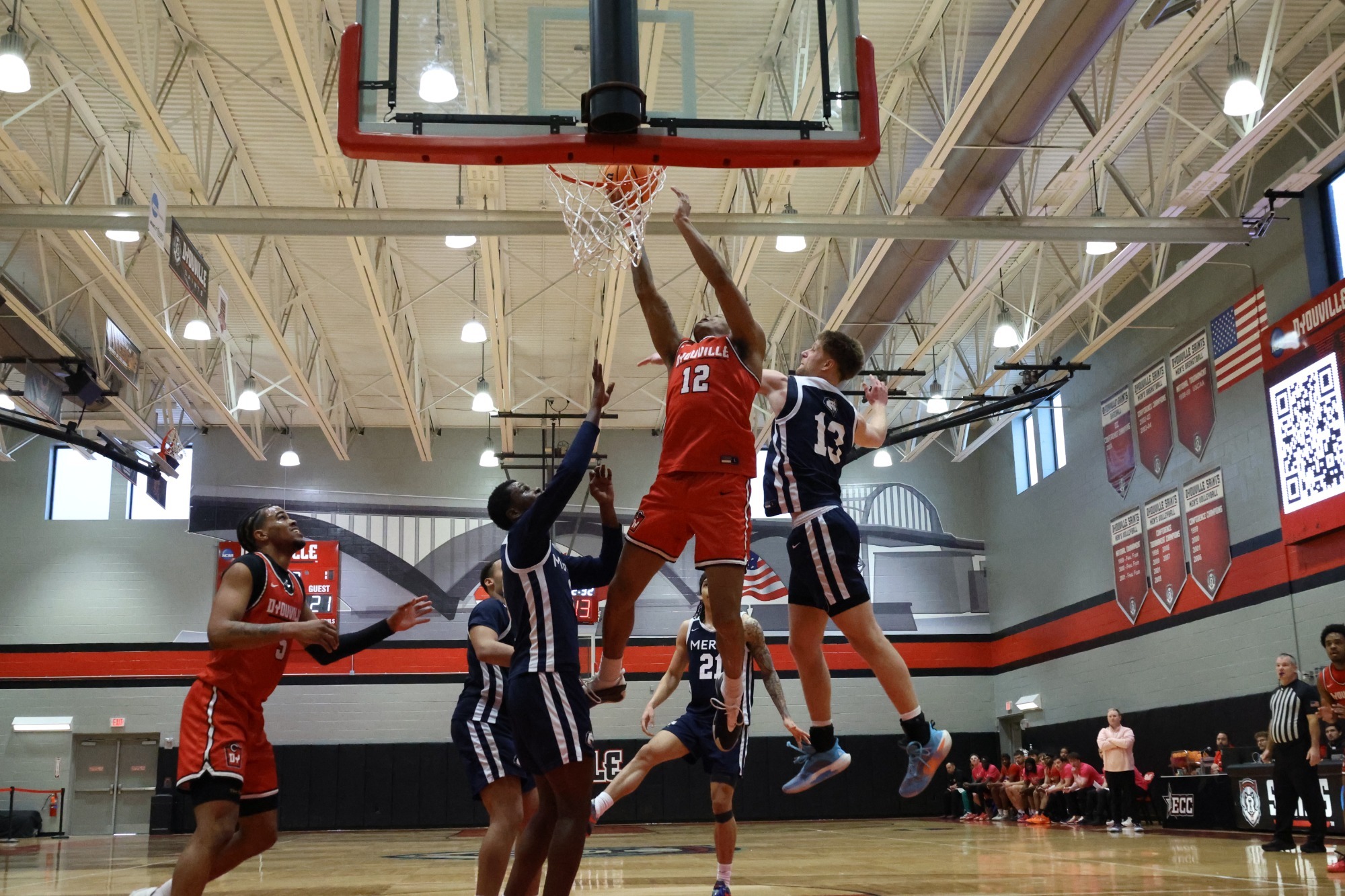 Moore finishing strong at the rim