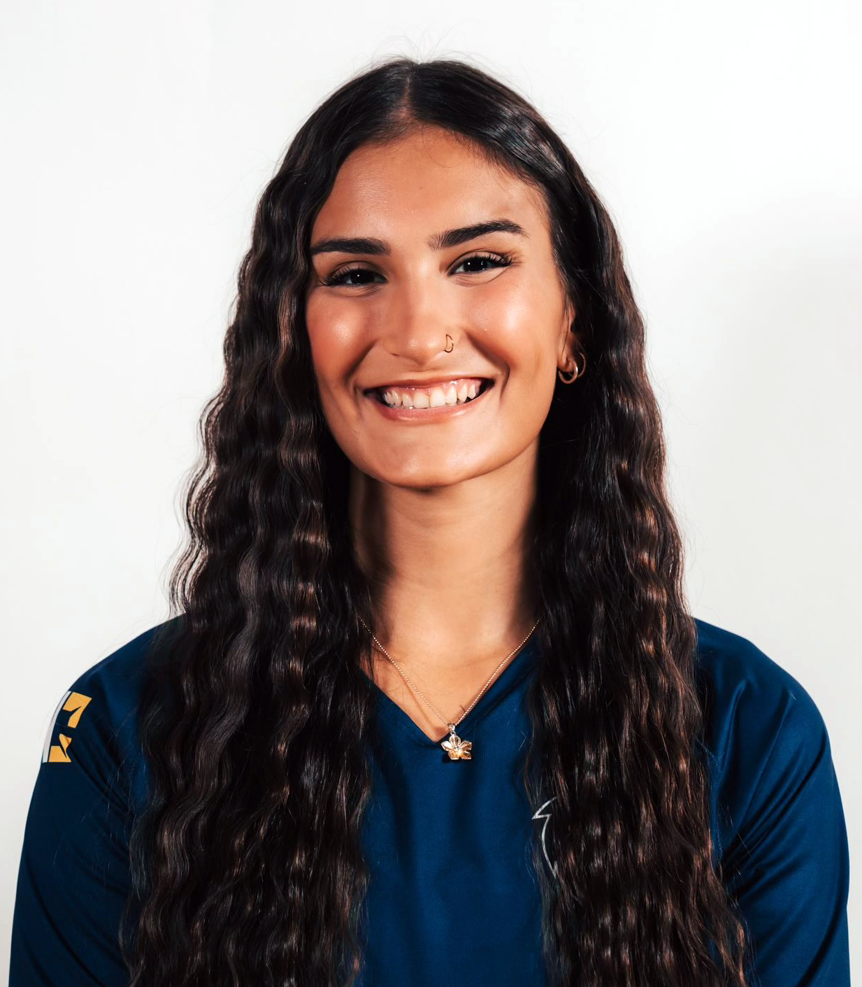 Julliana Abbade Headshot