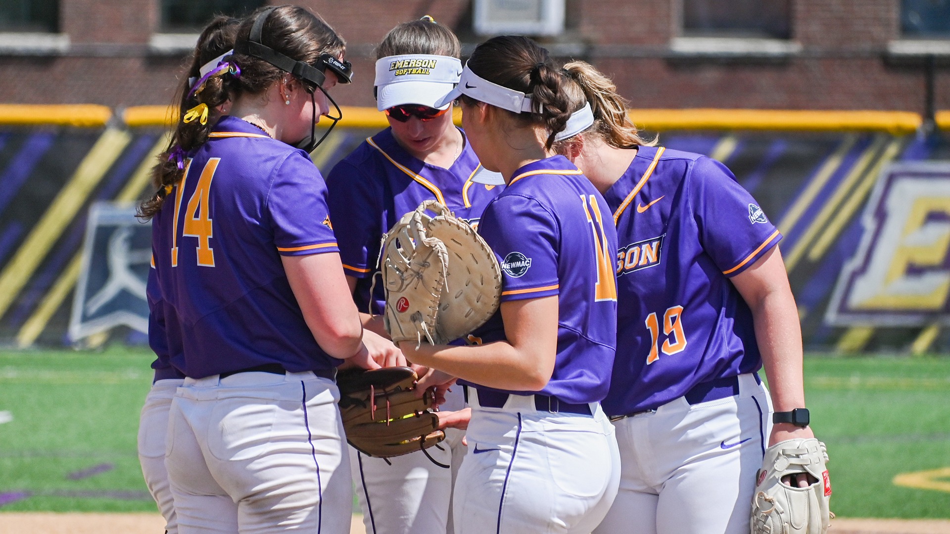 SFB25_WHT-AS_Infield1_web