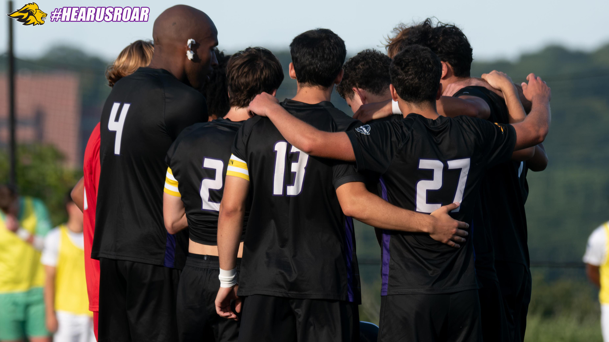 Men's Soccer huddles at Connecticut College
