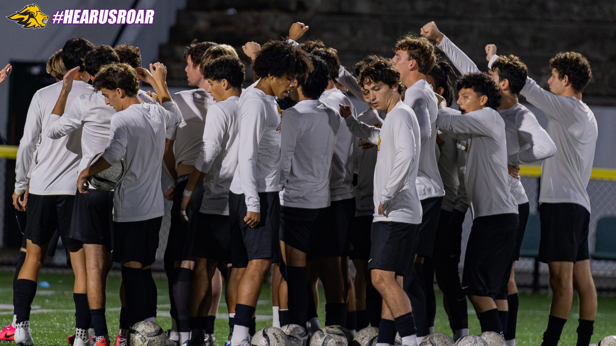 Men's Soccer huddles up before taking on Salve Regina
