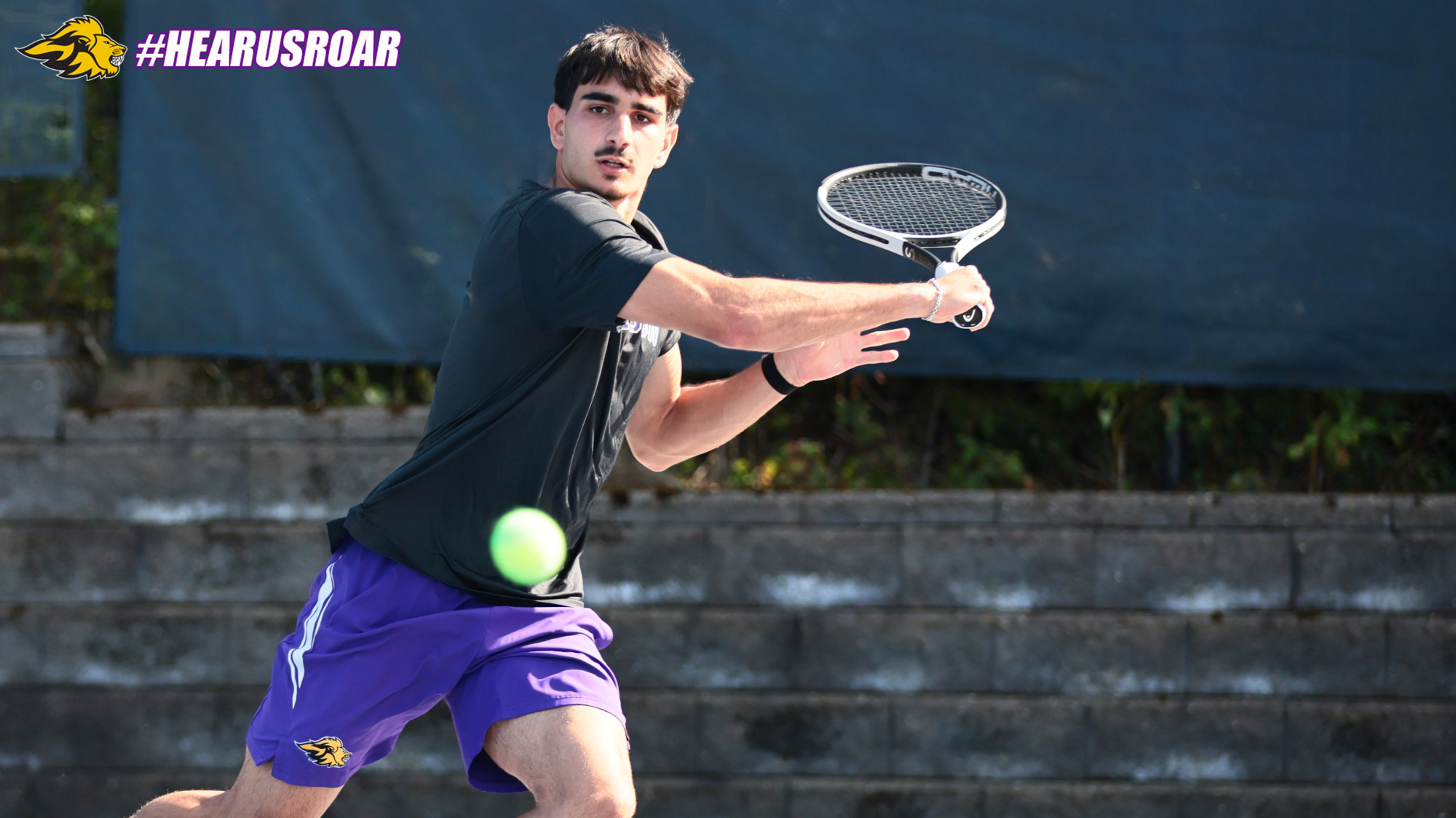 Filippo Nocchi returns serve 