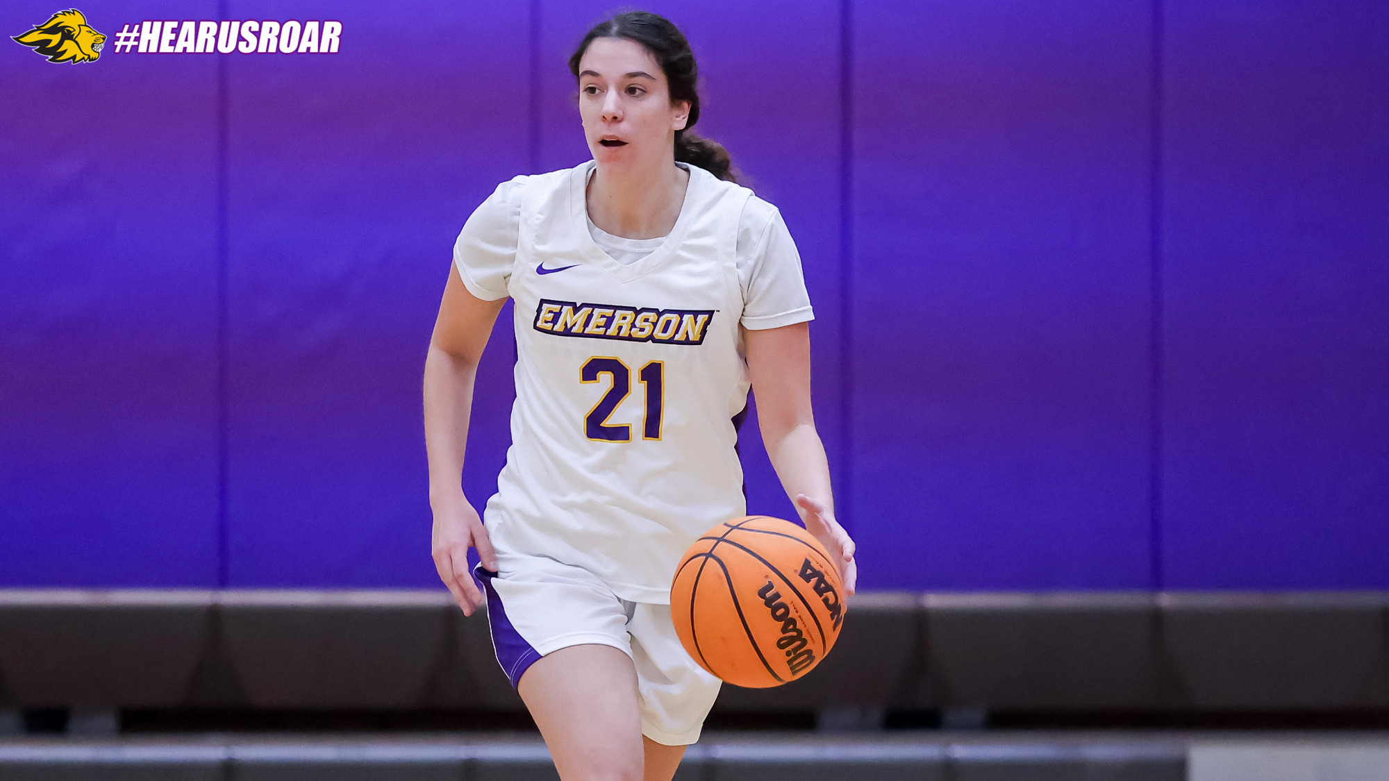 Sophia Canter dribbles up court against MIT