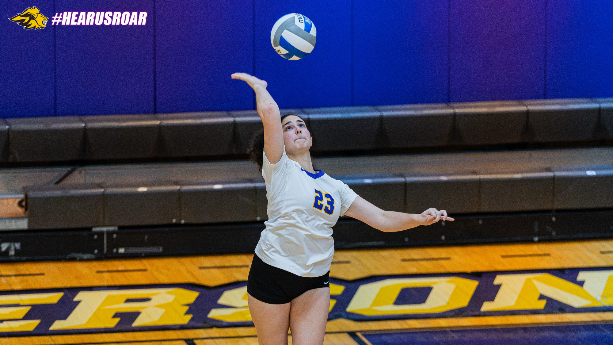 Sophia Schiappa serves against Dean