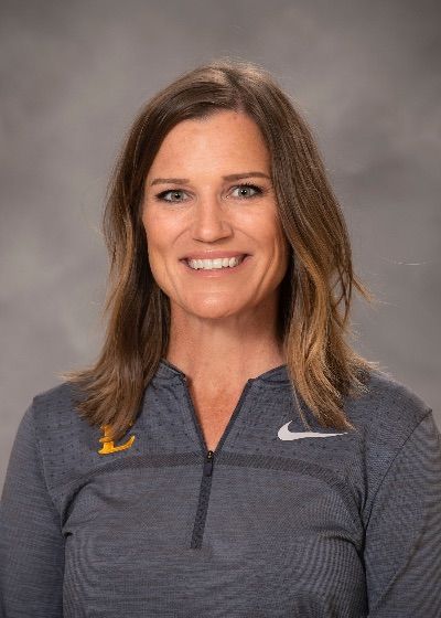 Stefanie Shelton Head Shot