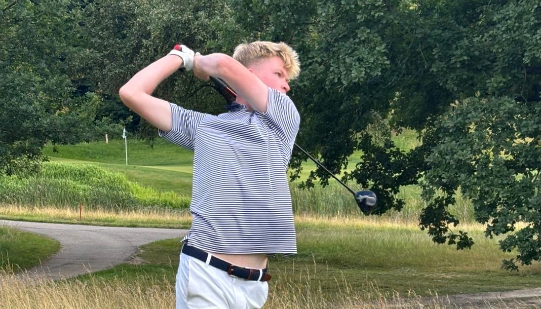 Blum_Mikkel_2526MGOLF_signing_001