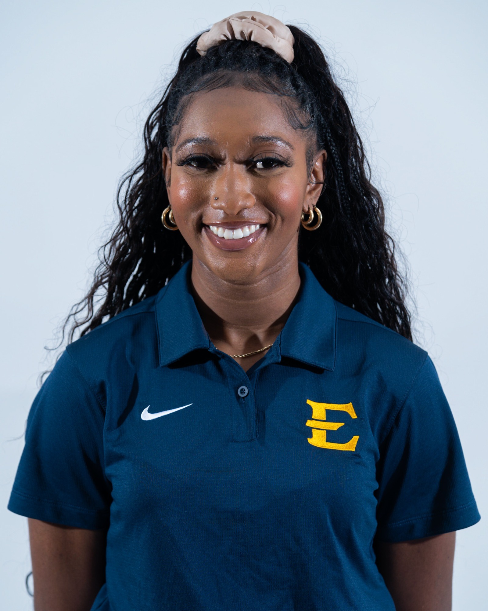 Evans_Nadiria_2526WBB_Headshot_CD_DL_001
