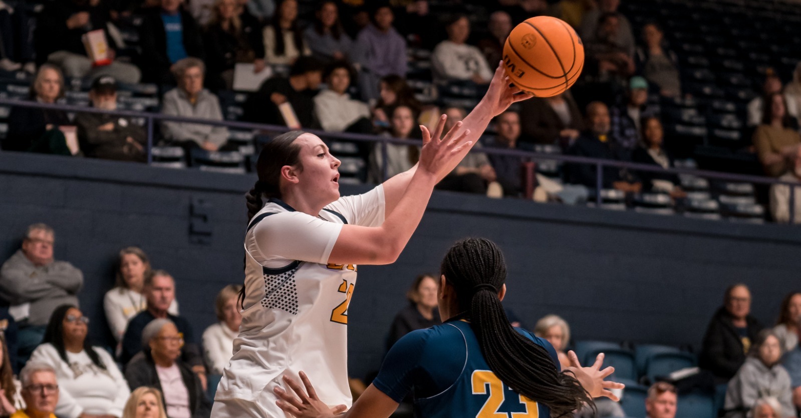 Downing_Meghan_2526WBB_Chattanooga1_SB_001