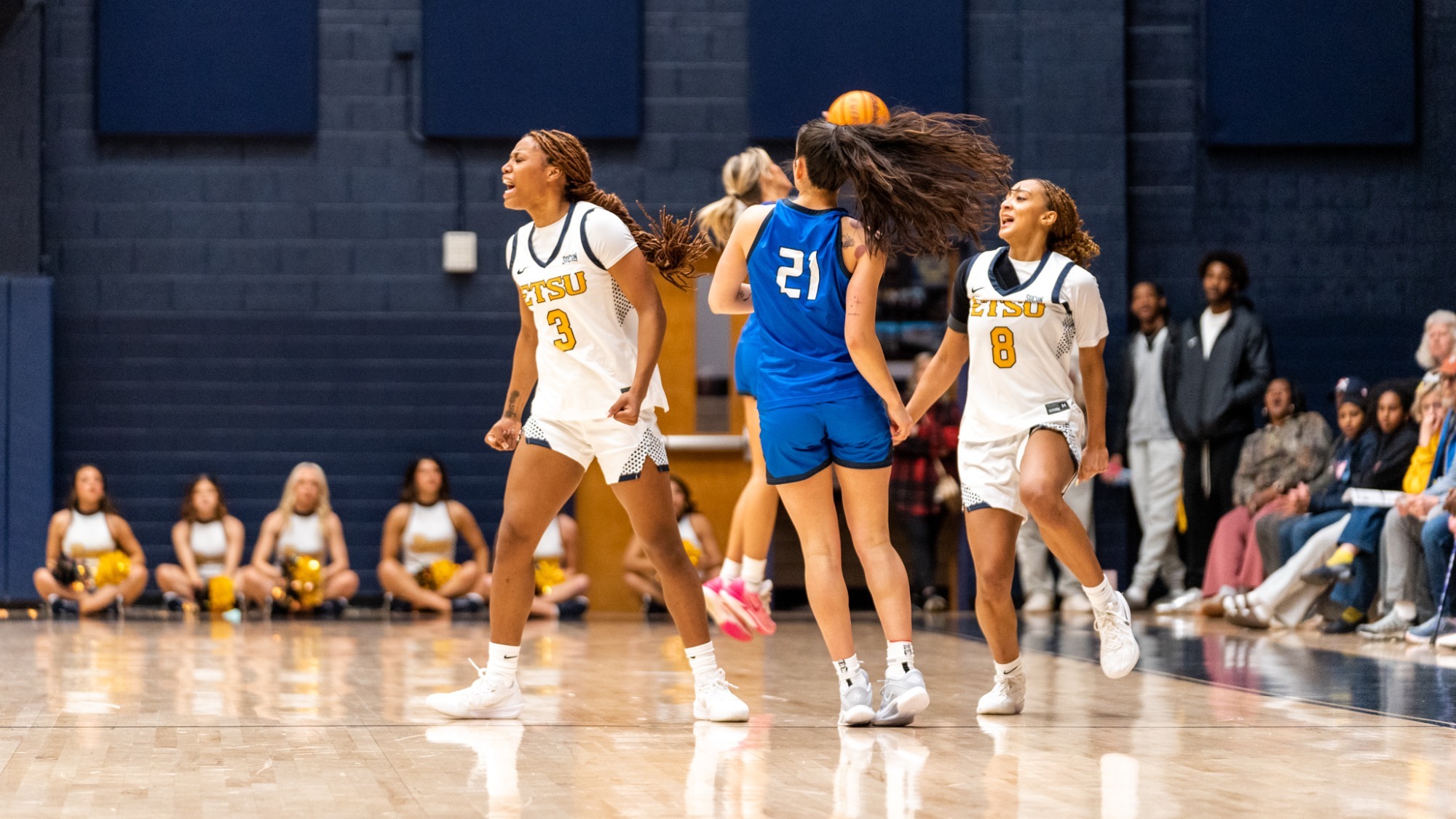 Monsanto_SaBreya_2526WBB_King_SB_001