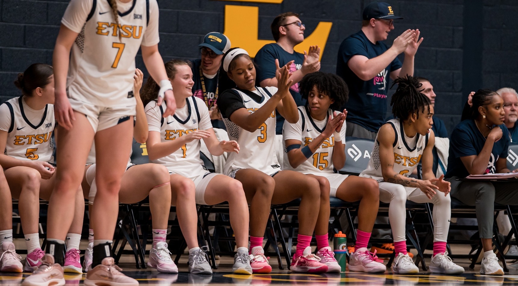 bench_2526WBB_UNCG2_SB_001