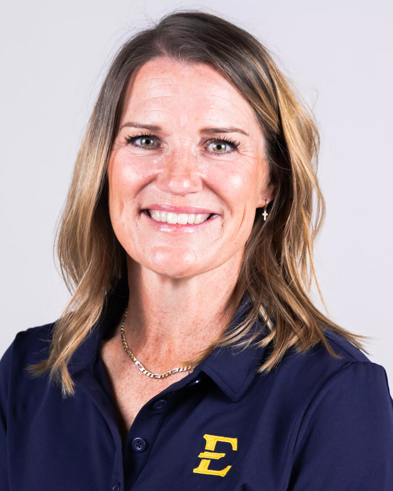2026-WGLF-Shelton-Stefanie-GreyBackground-SB0004.JPG