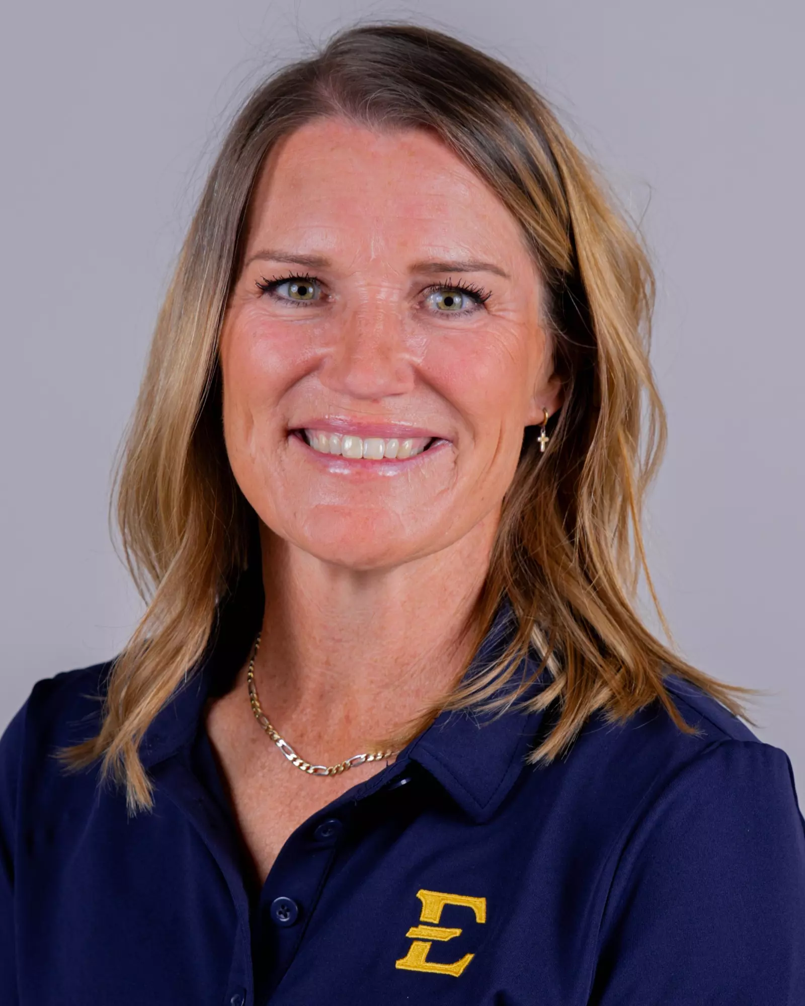 2026-WGLF-Shelton-Stefanie-GreyBackground-SB0004.JPG