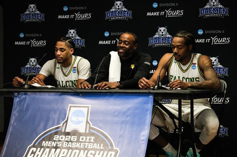 Post NCAA Round of 64 Press conference with Ivan Lewis, Jeremiah Anderson, and Tavian Pullock