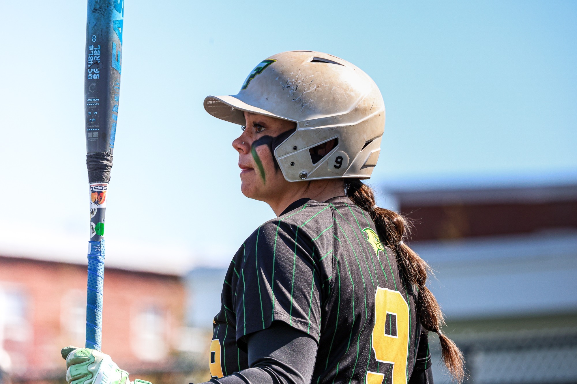 De La Rosa looks down to third base coach for a sign.