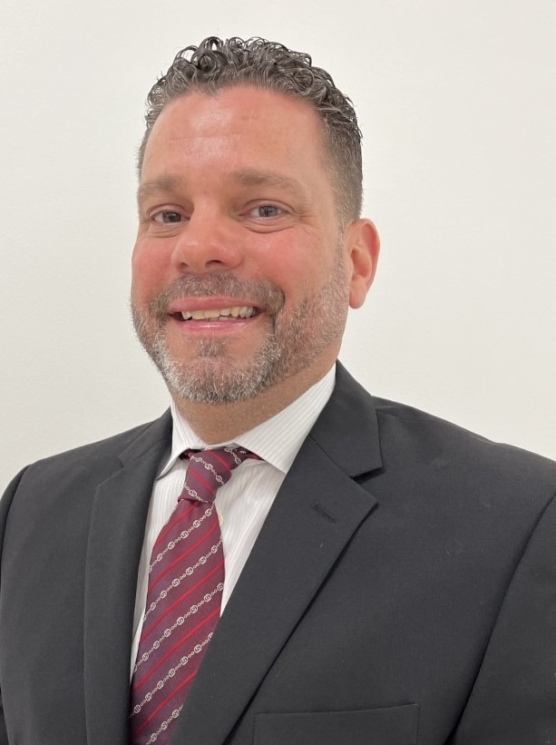 Marcos Molina Headshot 