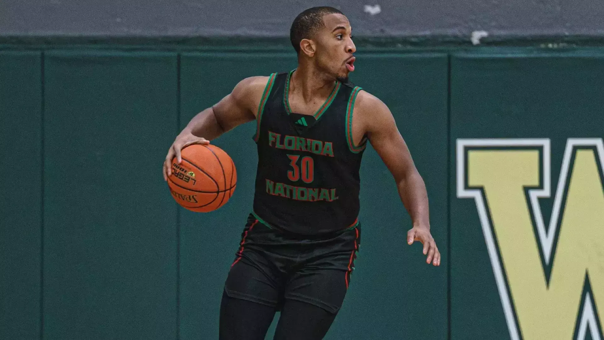 Houston Culpepper looking for an outlet pass against Webber International 2025-26