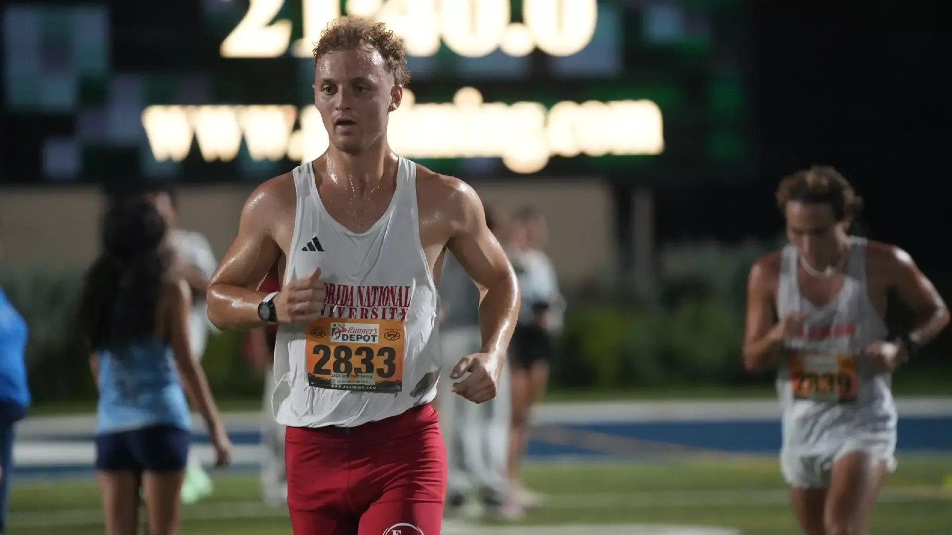 Hugo-Augustin Kluczkowski running at Ave Maria Invite 2026