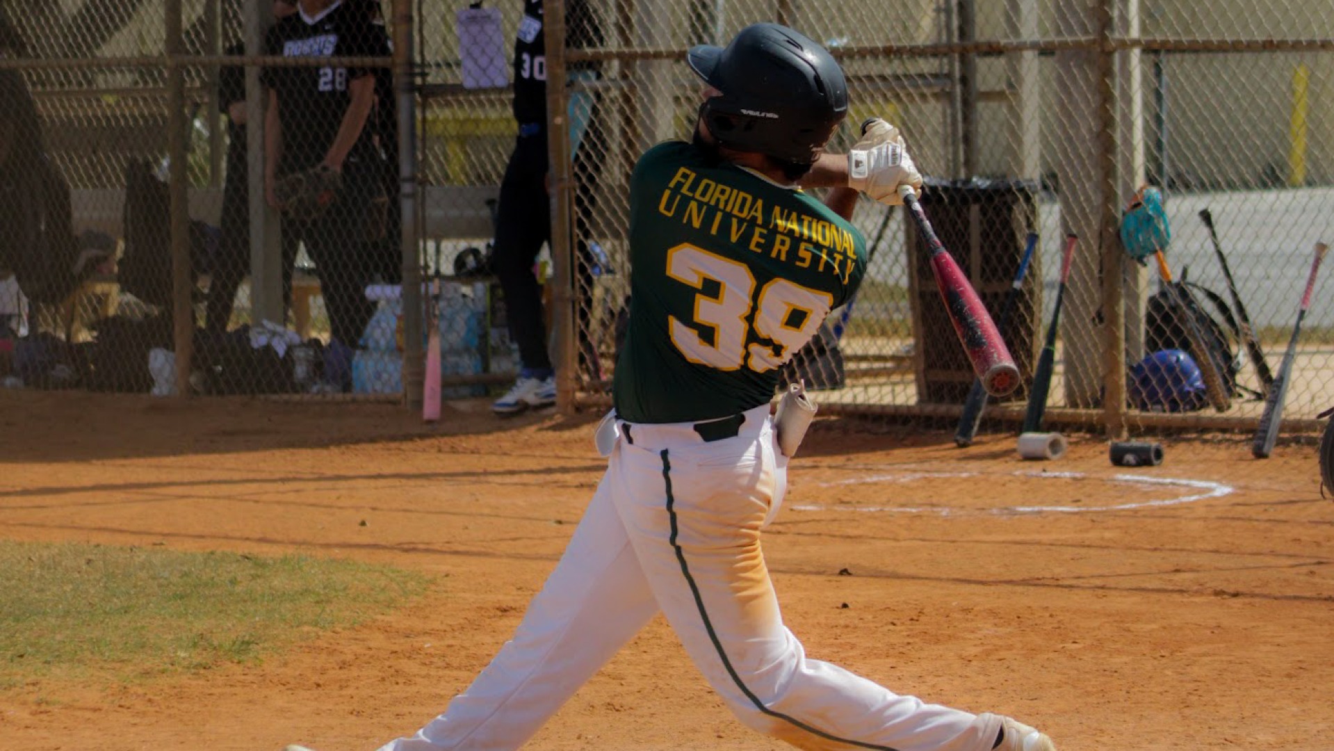 Noe Davila swinging a bat 2026