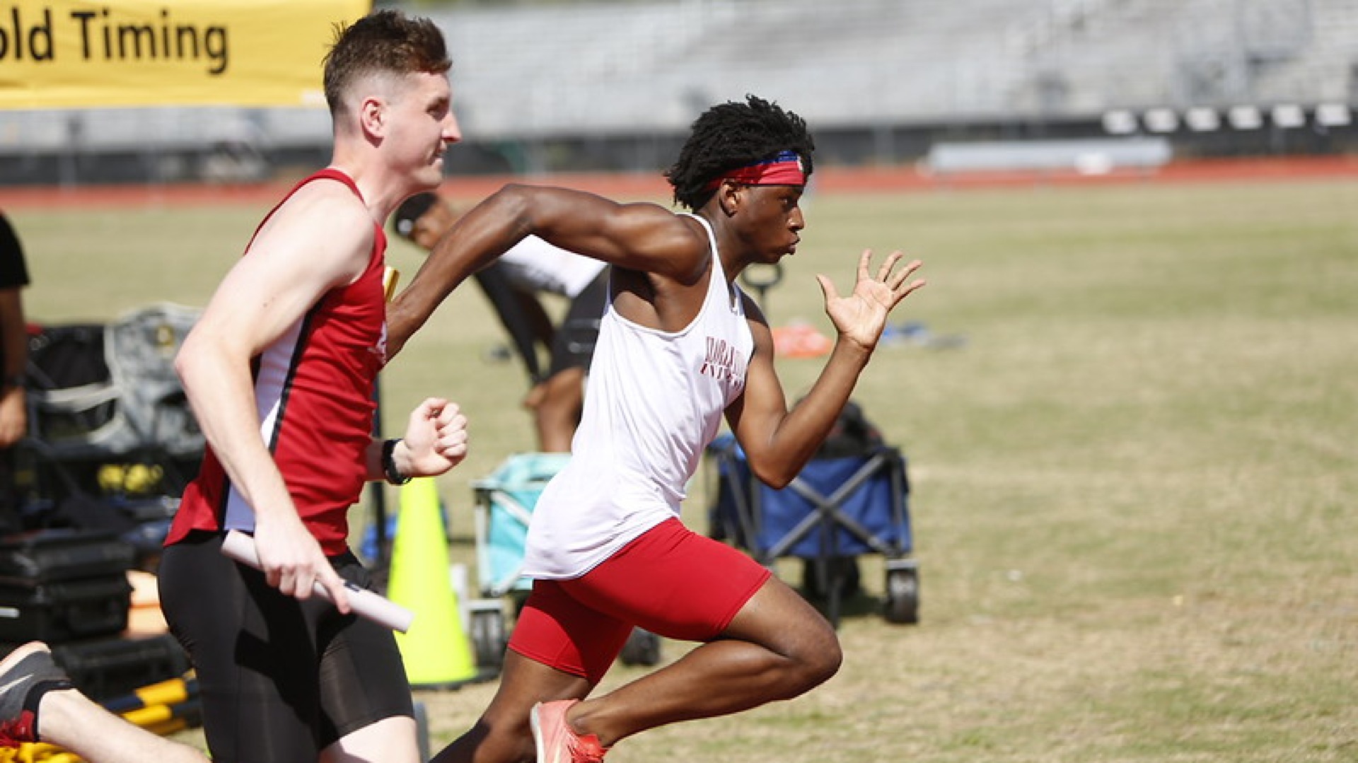 Marven Casamajor running at the SEU Fire Invite 2026