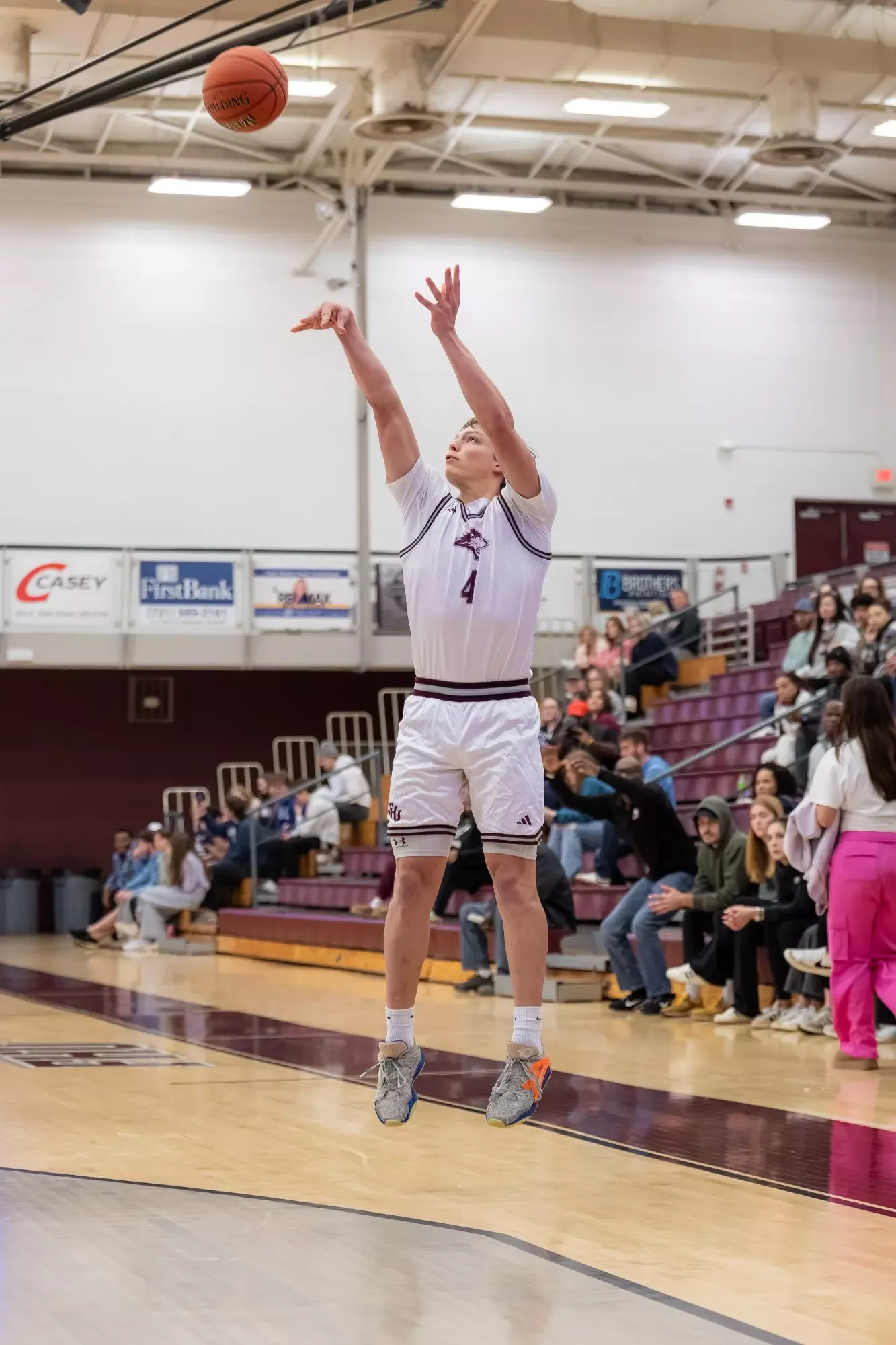 FHU men's basketball in action