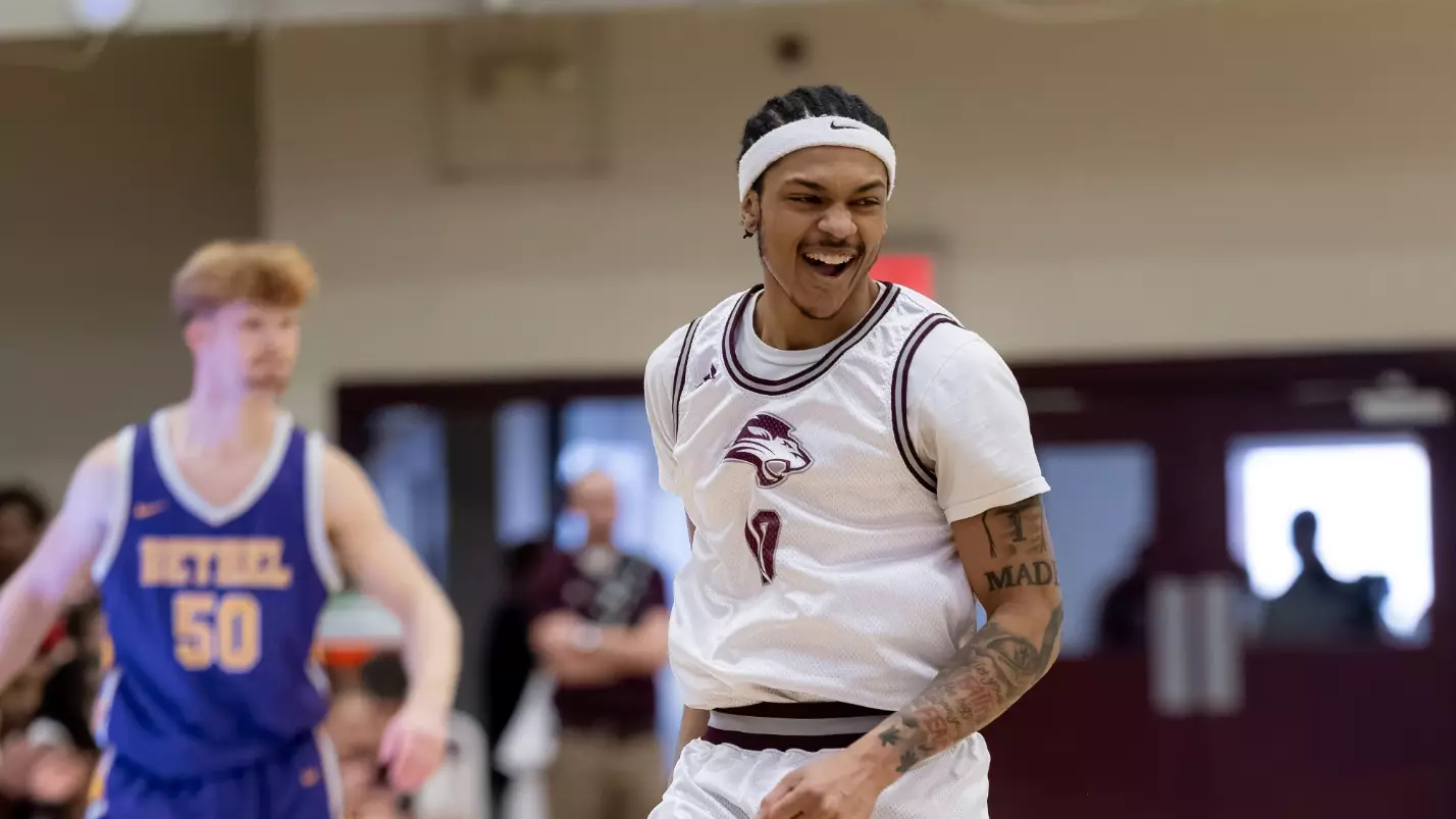 FHU men's basketball in action