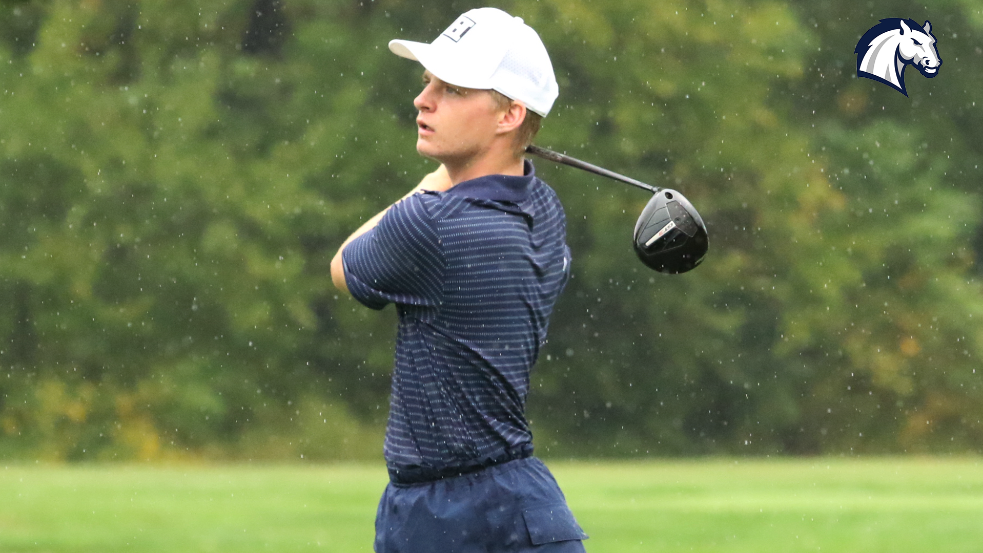 Hillsdale's Parker Stalcup watches his drive after teeing off at the UIndy Invitational on Monday, Sept. 22, 2025.