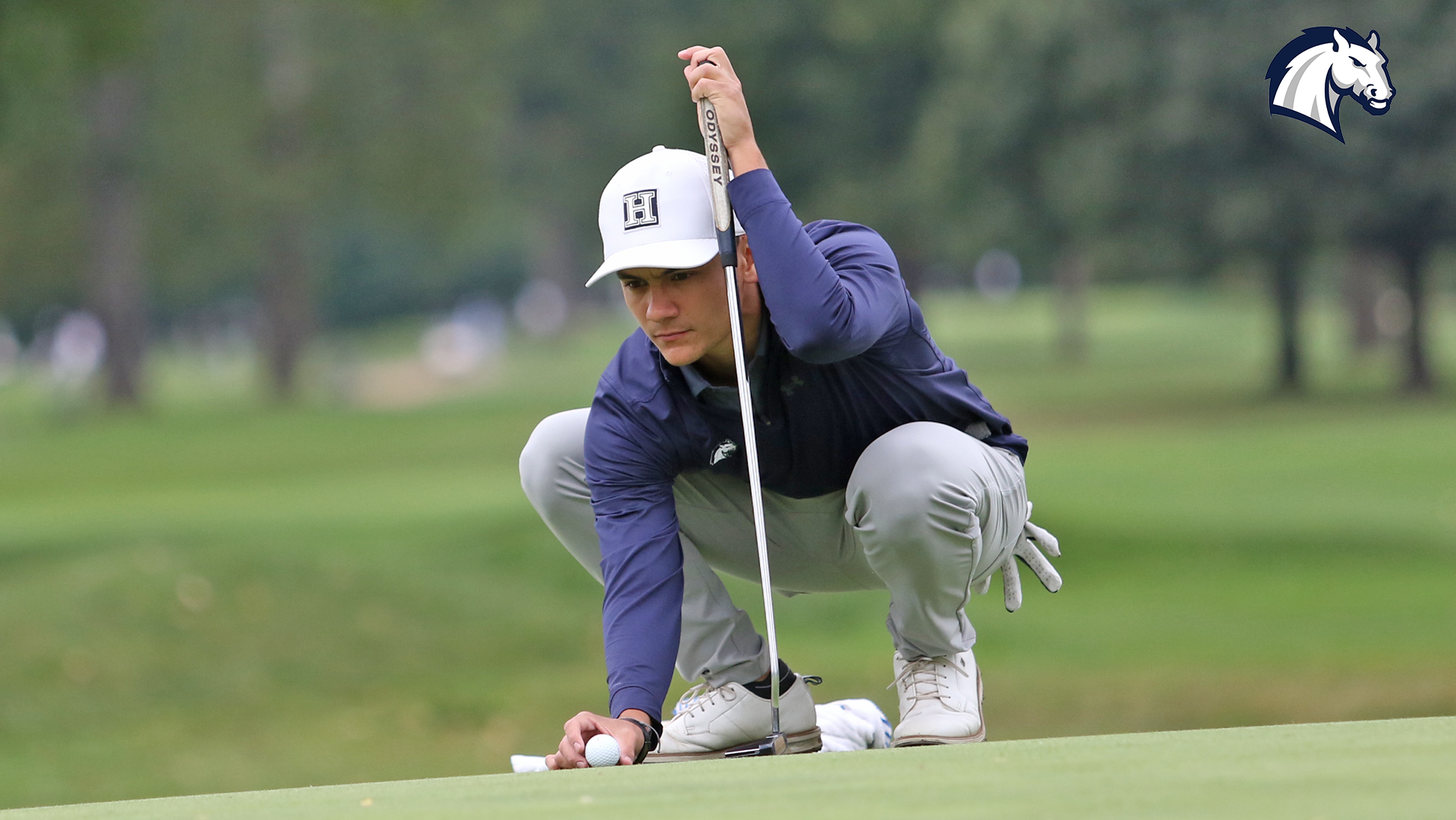 Hillsdale's Oliver Marshall lines up a putt at the UIndy Fall Invitational on Sept. 22, 2026.