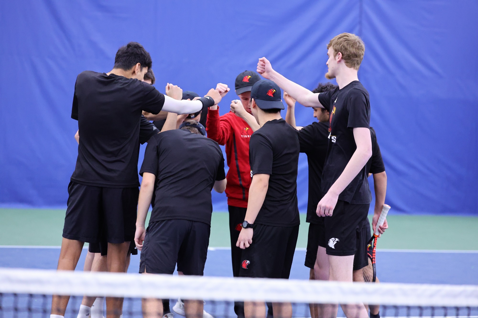 men's tennis season-ending huddle pic 5-8-26