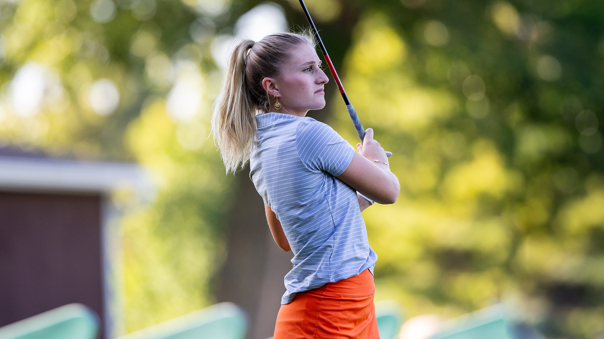 Jillian Smith playing golf