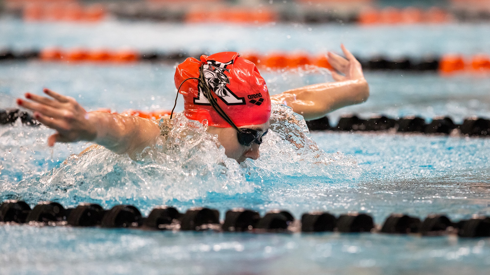 Olivia Bagwell swimming