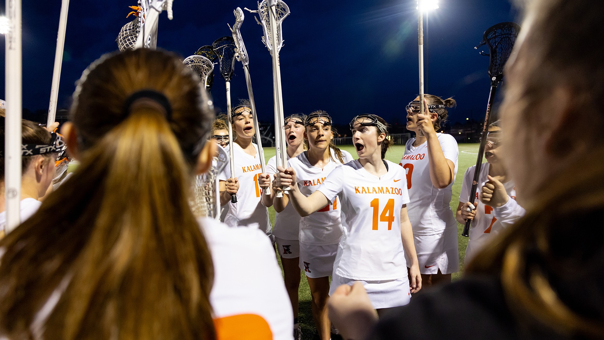Kalamazoo College Women's Lacrosse Team huddle