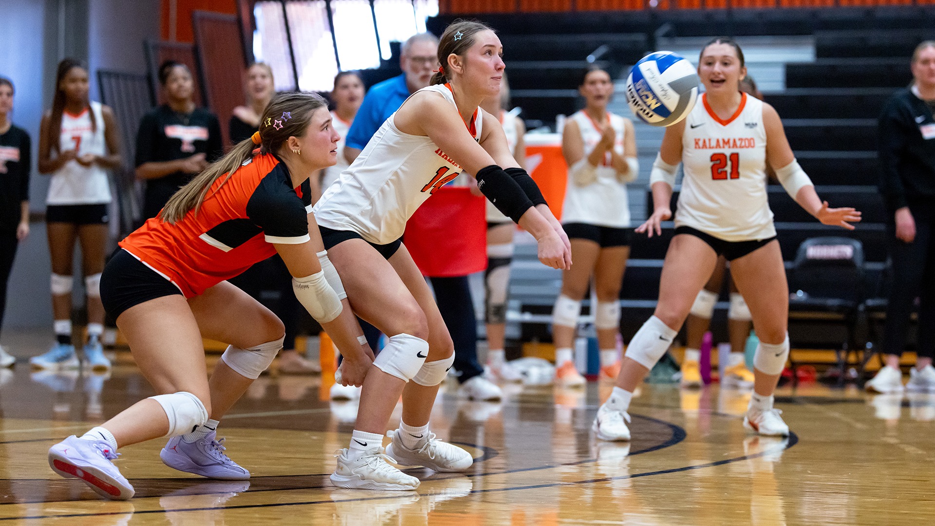 Sophie Blauwkamp playing volleyball