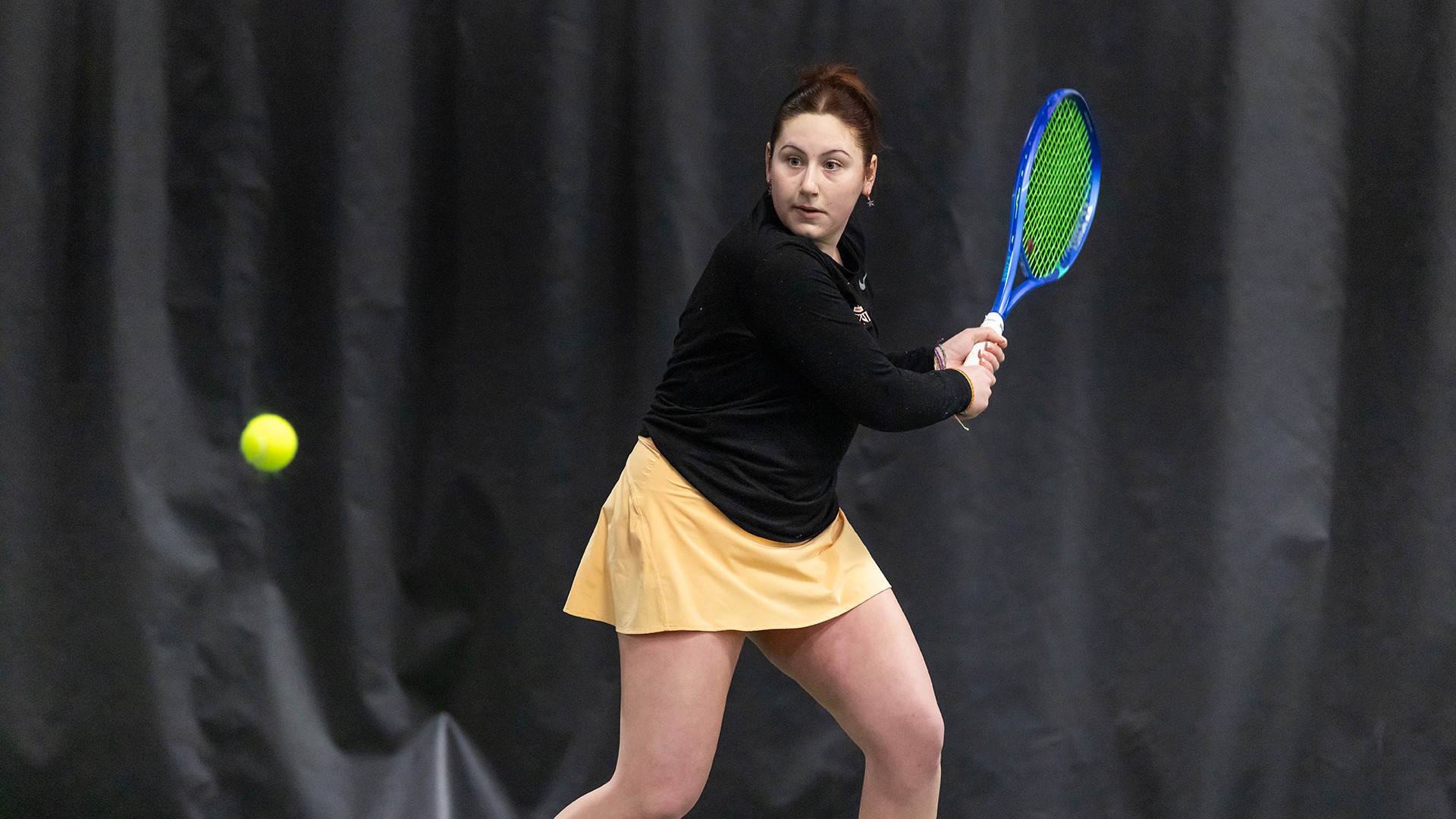 Juliana Pullen playing tennis