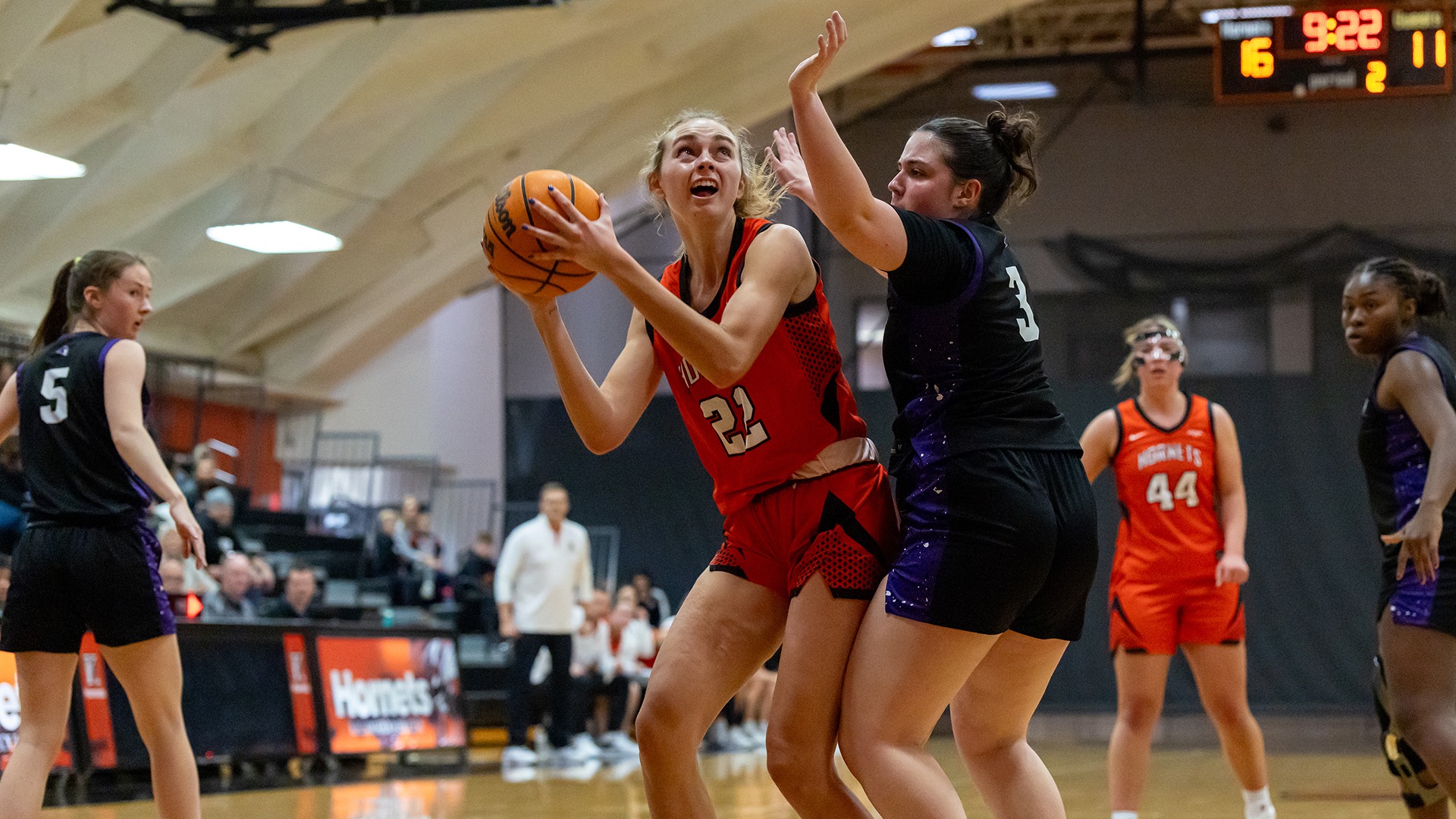 Lauren Vanderstelt playing basketball