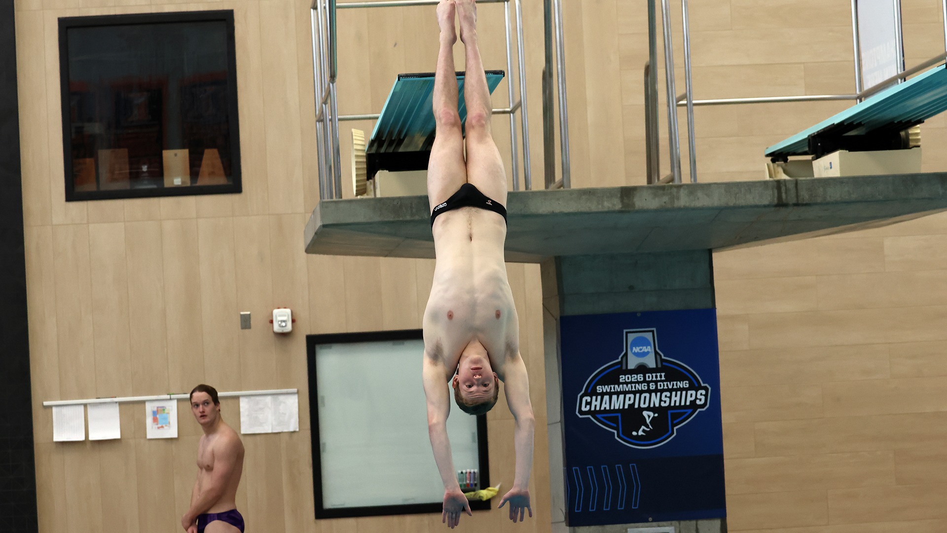 Zander Ligman diving