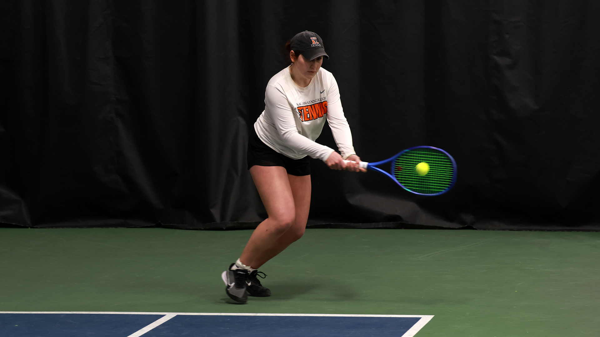 Juliana Pullen playing tennis