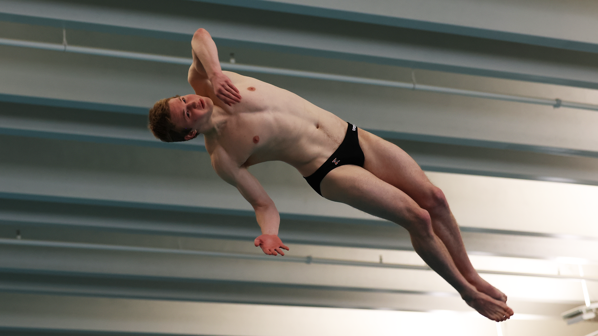 Zander Ligman diving