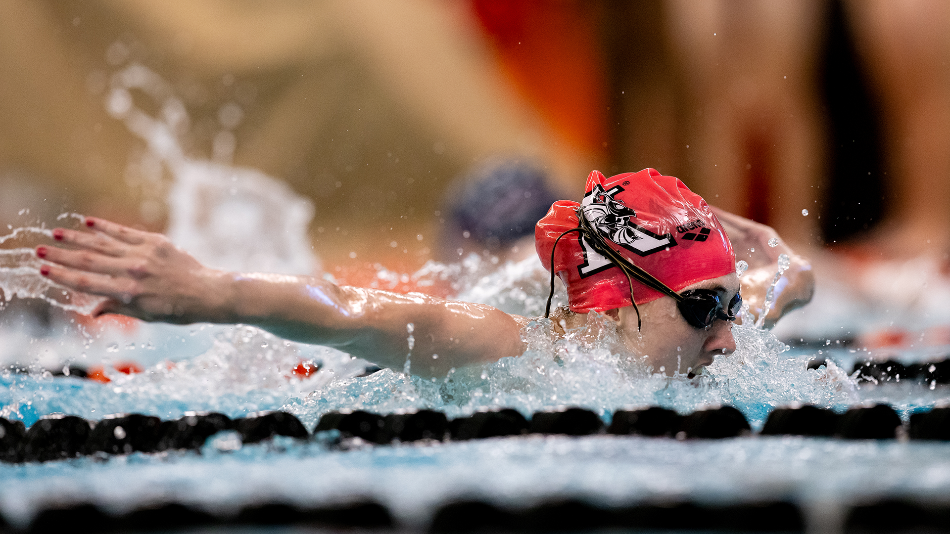 Olivia Bagwell swimming
